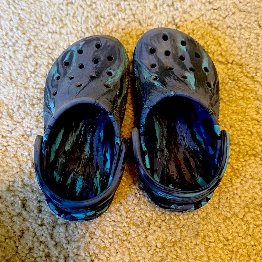 Toddler crocs size 8c